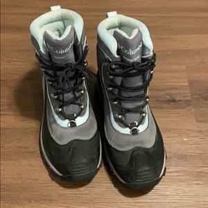 Columbia winter boots women’s 9